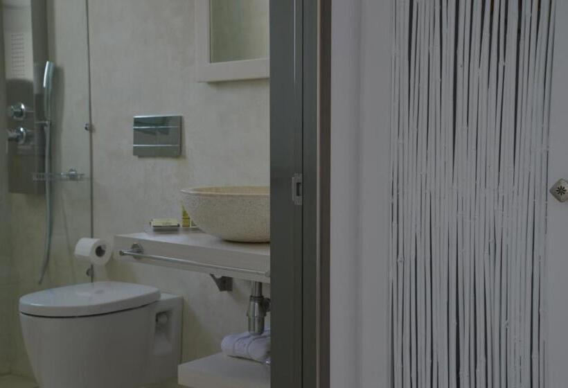 غرفة ديلوكس ثلاثية, Olea Bay