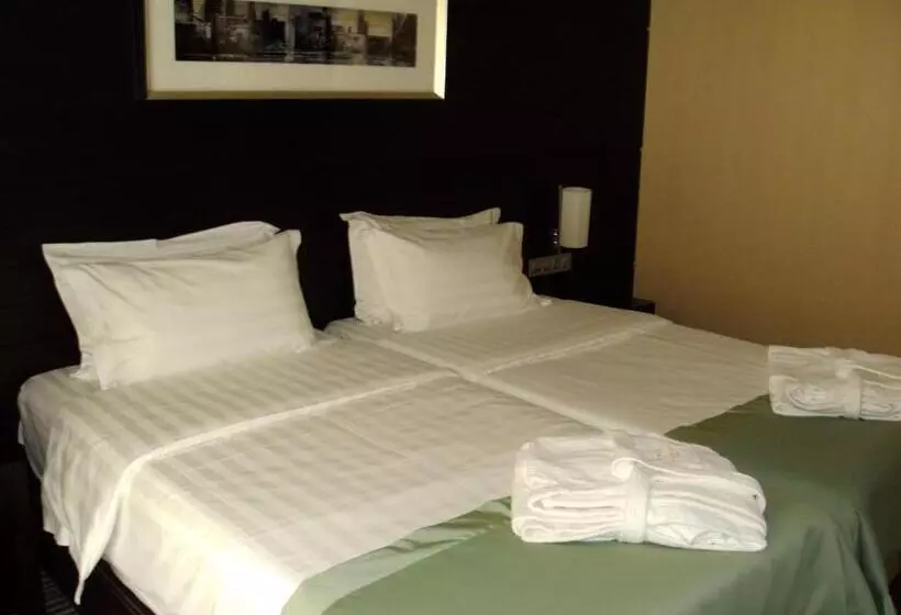 Huoneisto 1 Makuuhuone Parveke, Best Western Plus Olives City Hotel   Free Parking