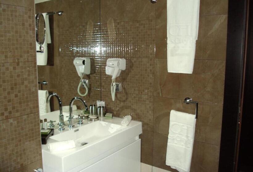 סטודיו סטנדרט עם מרפסת, Best Western Plus Olives City Hotel   Free Parking