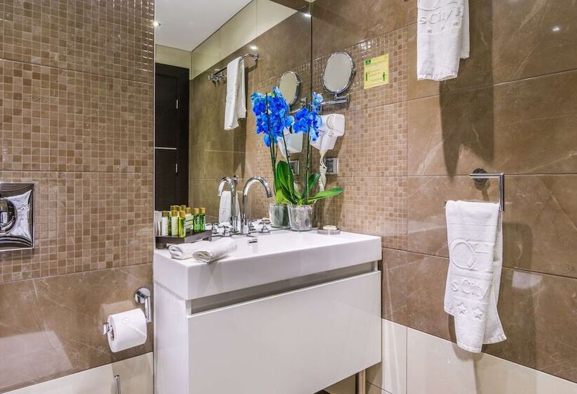 חדר סטנדרט עם מרפסת, Best Western Plus Olives City Hotel   Free Parking