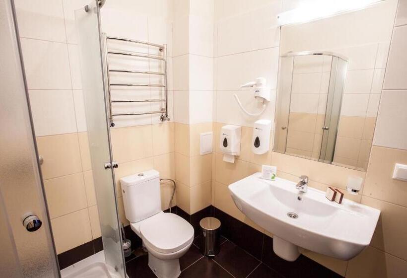 غرفة قياسية, Optima Sumy