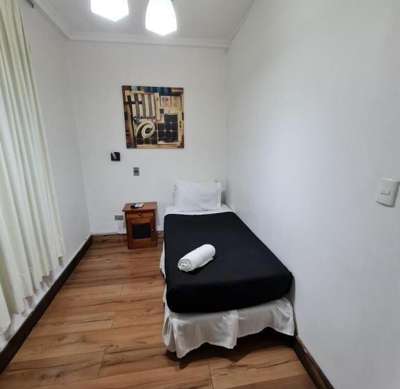 标准单人间, Santiago Bellas Artes