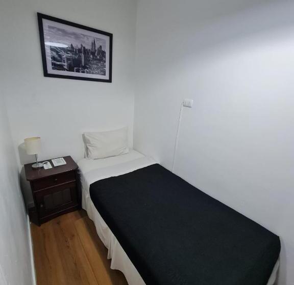 标准单人间, Santiago Bellas Artes