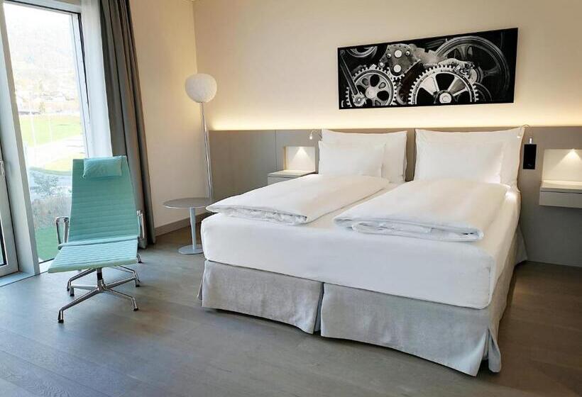 جناح عائلي, Modern Times Hotel, Vevey, A Tribute Portfolio