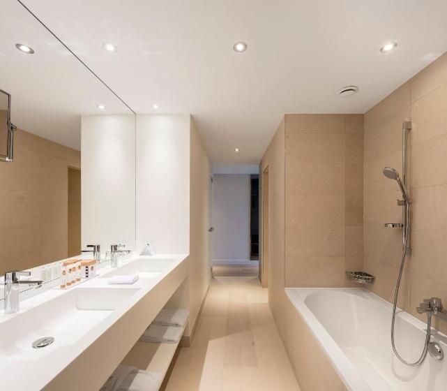 جناح جونيور, Modern Times Hotel, Vevey, A Tribute Portfolio