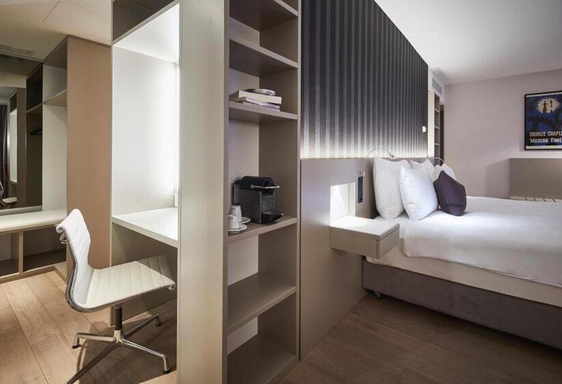 جناح جونيور, Modern Times Hotel, Vevey, A Tribute Portfolio