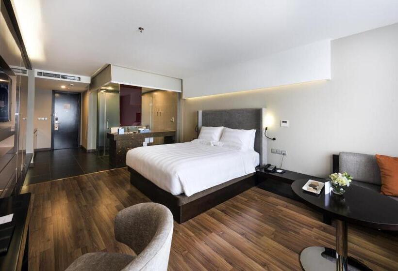 استودیوی لوکس, Novotel Suites Hanoi