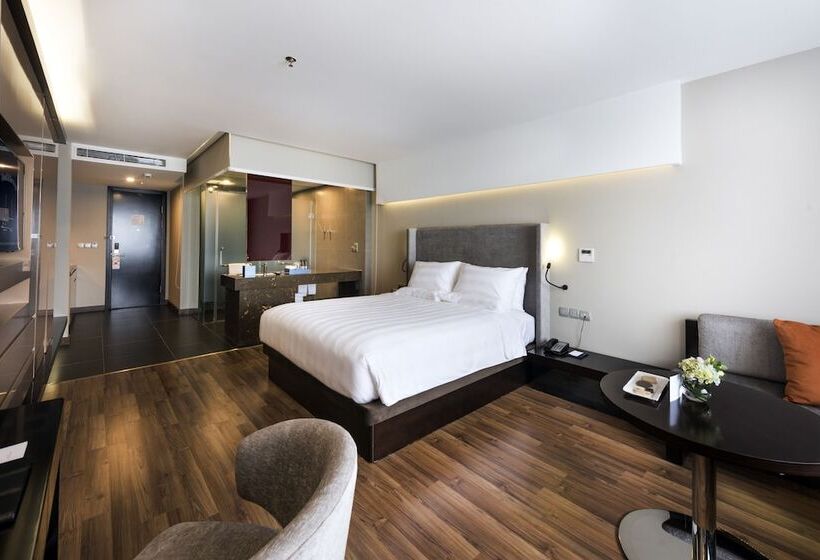 استودیوی لوکس, Novotel Suites Hanoi