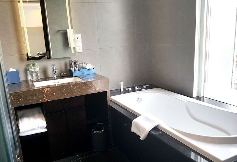 آپارتمان مدیریتی 2 خوابه, Novotel Suites Hanoi