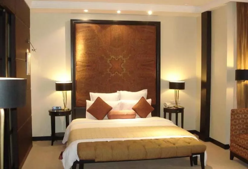 اتاق استاندارد با تخت بزرگ, Pearl Continental Hotel, Muzaffarabad