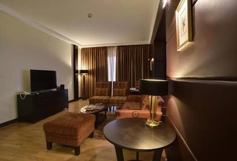 سوییت لوکس, Pearl Continental Hotel, Muzaffarabad
