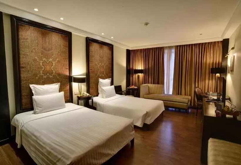 اتاق اجرایی, Pearl Continental Hotel, Muzaffarabad