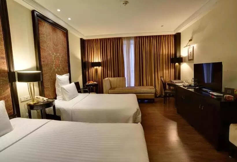 اتاق اجرایی, Pearl Continental Hotel, Muzaffarabad