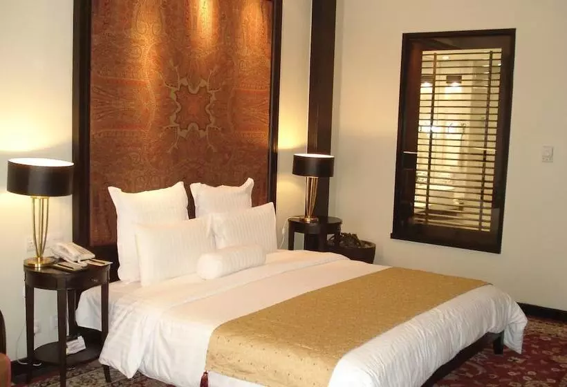 اتاق اجرایی, Pearl Continental Hotel, Muzaffarabad