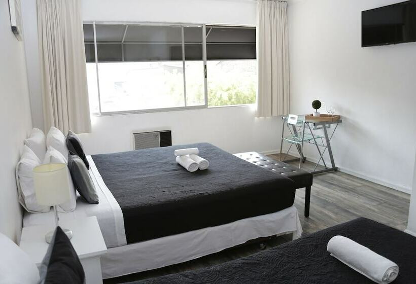 标准三人间, Santiago Bellas Artes