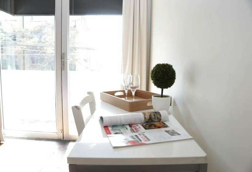 标准三人间, Santiago Bellas Artes