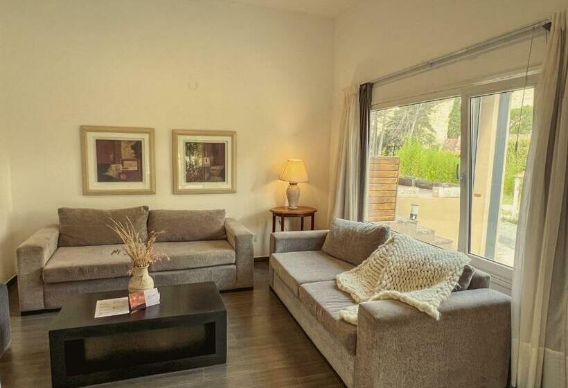 スタンダードスタジオ, Estancia Alto San Pedro