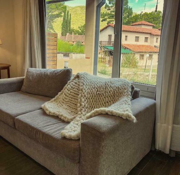 スタンダードスタジオ, Estancia Alto San Pedro