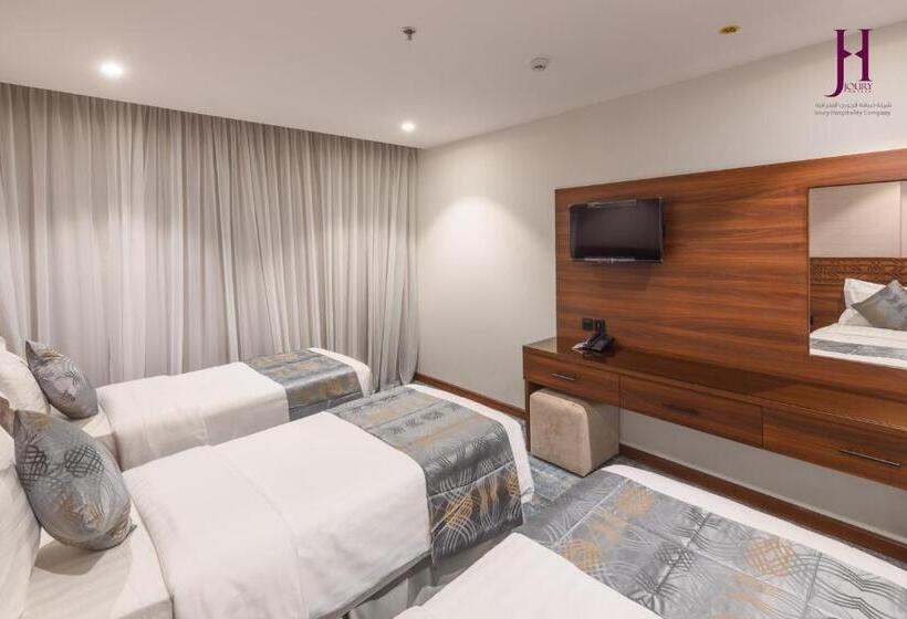 غرفة قياسية رباعية, Manazel Al Zaireen