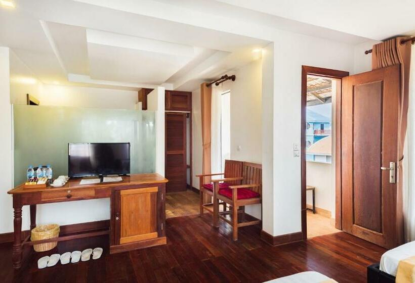 اتاق لوکس سه تخته, Soksan Angkor Villa