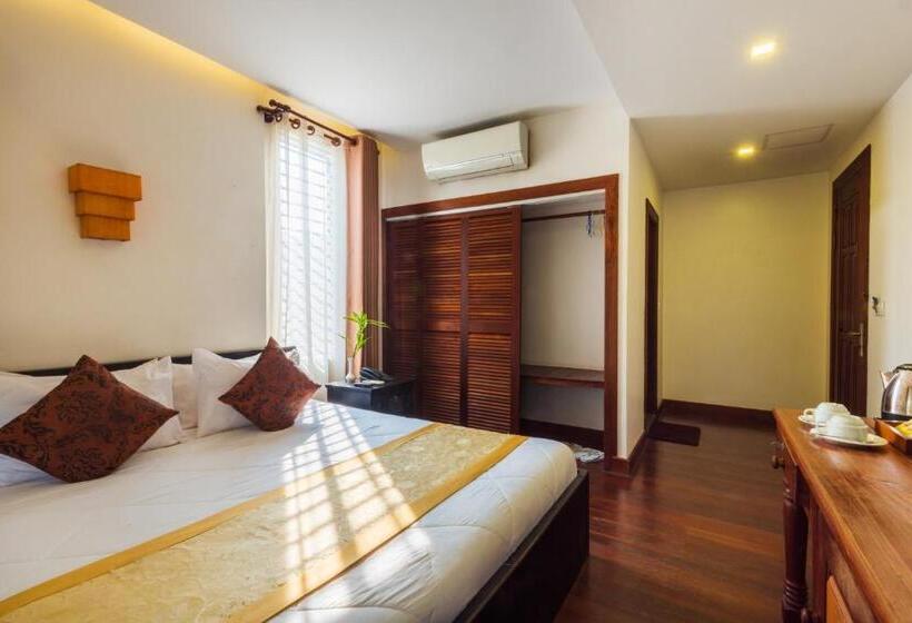 اتاق لوکس با بالکن, Soksan Angkor Villa