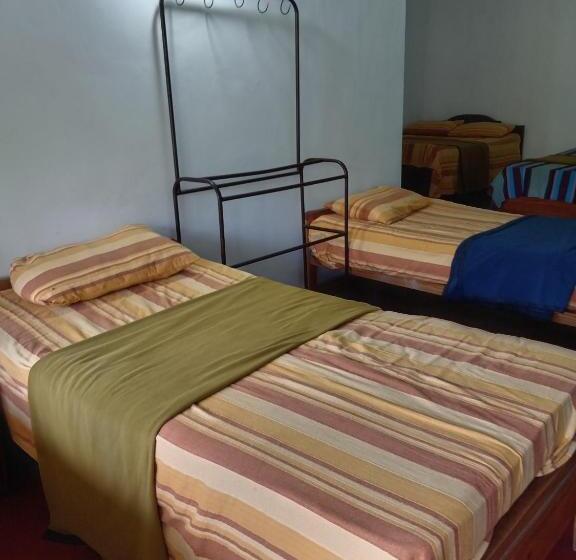 חדר משפחתי, Soorya Inn Ella