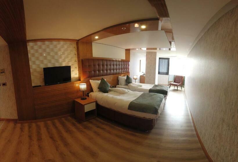 Номер Superior, The Hera Platinum