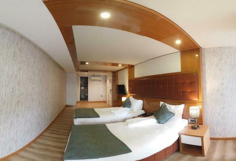 Номер Superior, The Hera Platinum