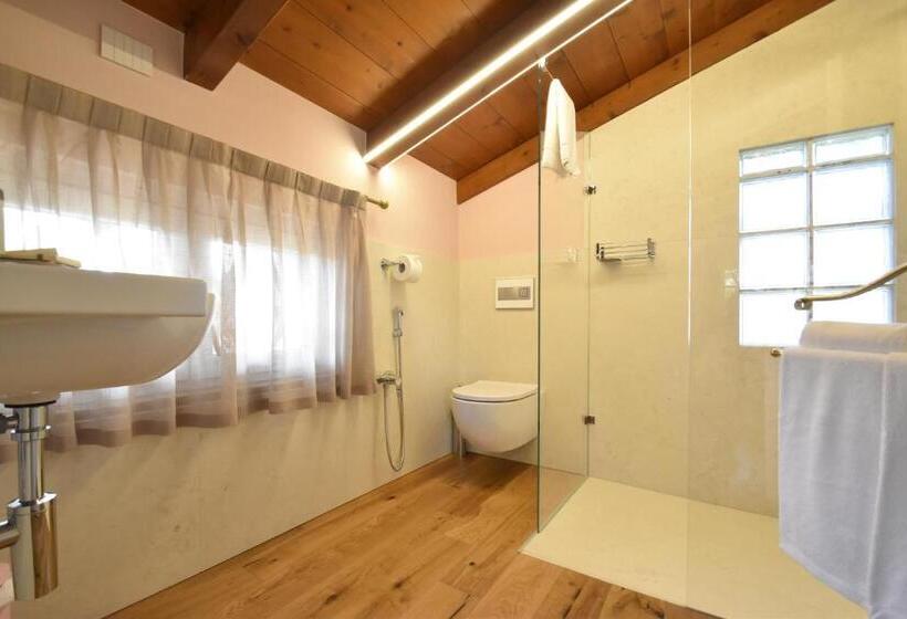 四人豪华间, Residenza Vesentini