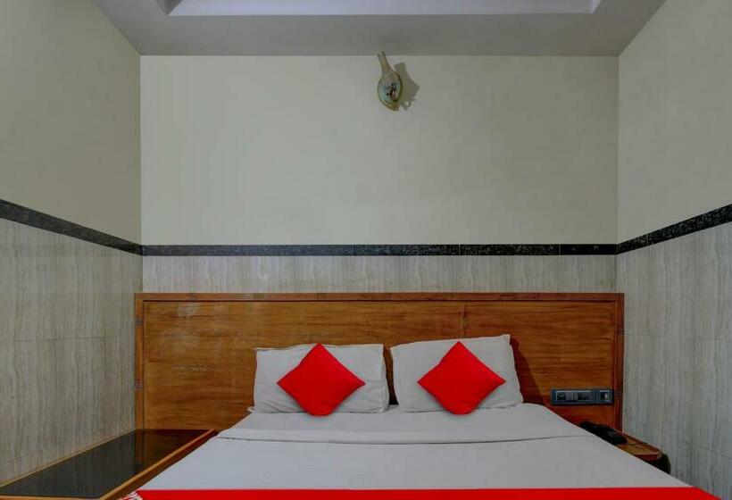 トリプルクラシックルーム, Flagship Hotel Yuvaraj Palace Vijayawada