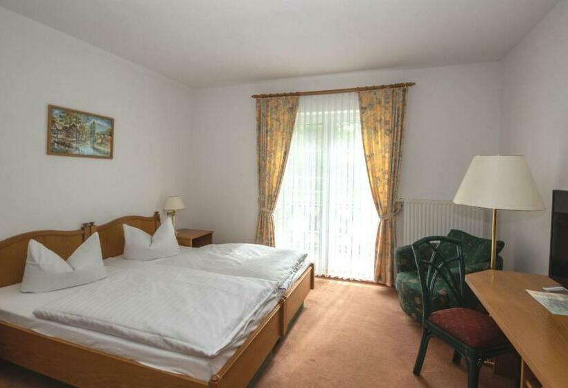 Номер Стандарт Трехместный, Am Spreebogen