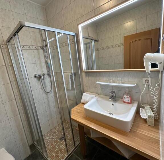 Номер Стандарт, Am Spreebogen