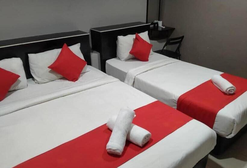 חדר סטנדרט לשלושה, Avatarr