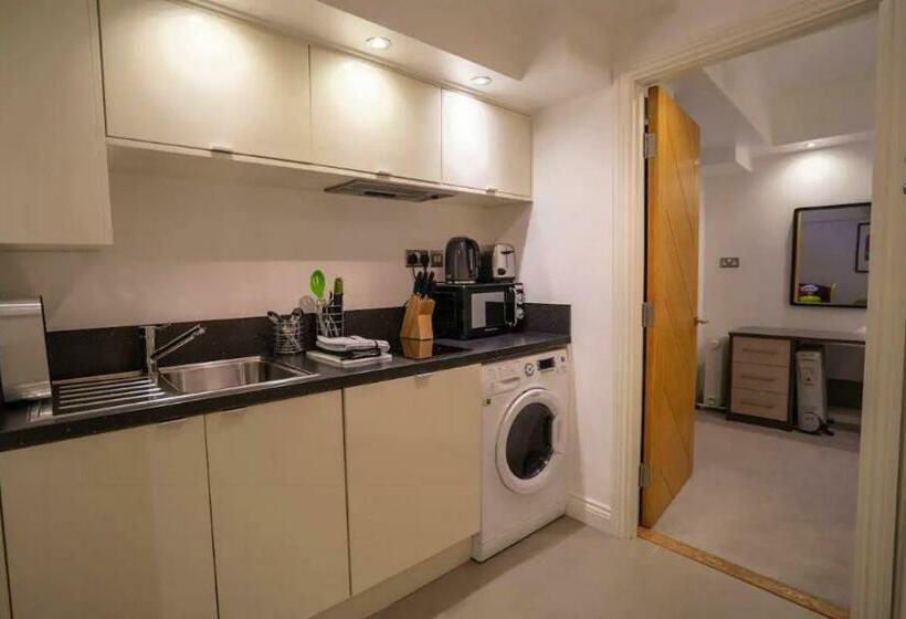 Апартаменты 1 Спальня, Nell Gwynn House Apartments & Rooms