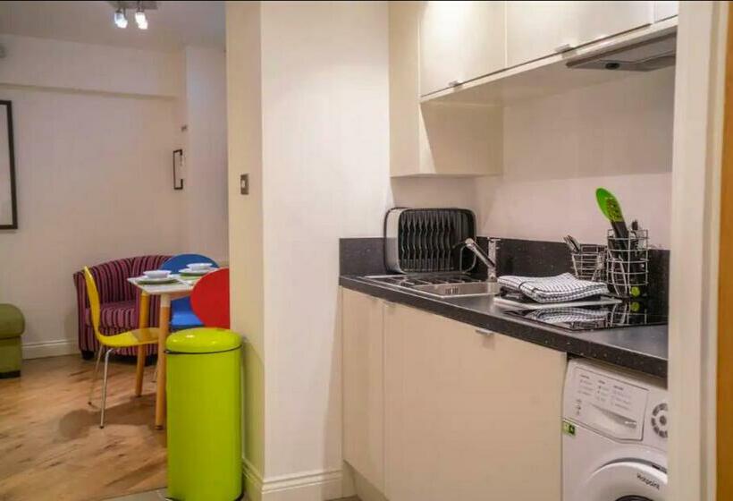 Апартаменты 1 Спальня, Nell Gwynn House Apartments & Rooms