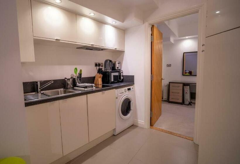 Апартаменты 1 Спальня, Nell Gwynn House Apartments & Rooms