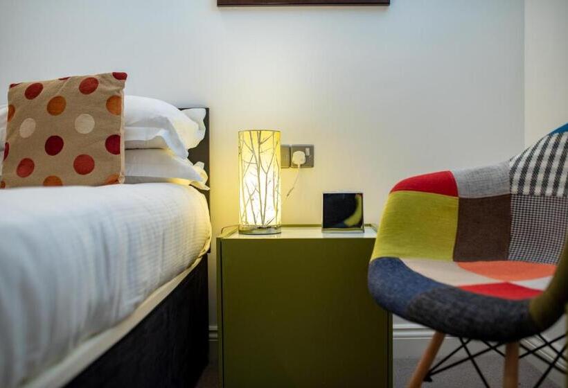 Номер Стандарт, Nell Gwynn House Apartments & Rooms