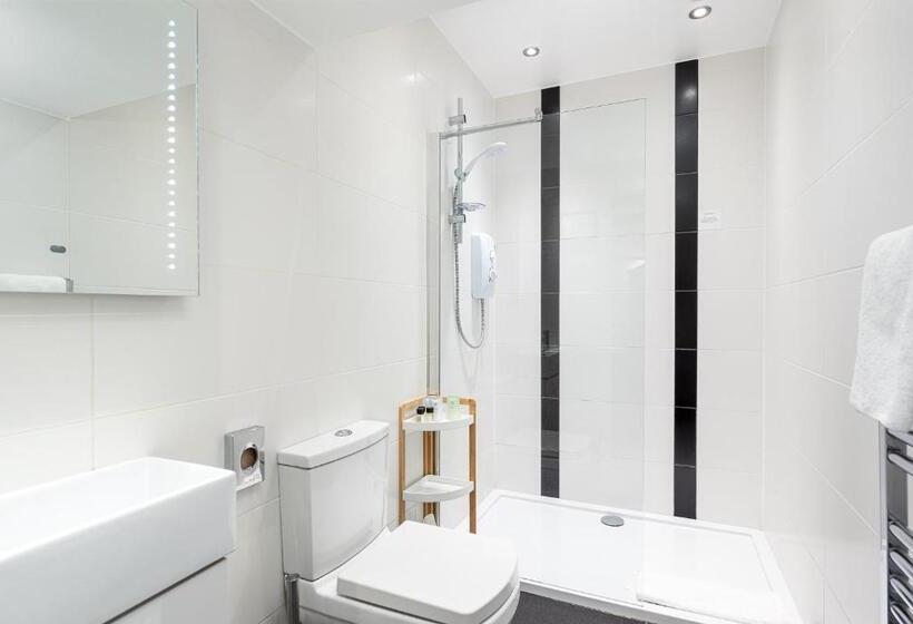 Номер Стандарт, Nell Gwynn House Apartments & Rooms