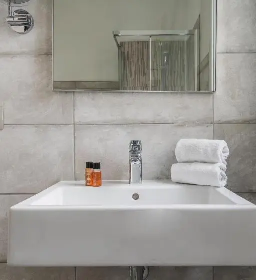 Economy Triple Room, Nido Suite & Apartments