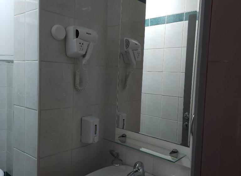 اتاق استاندارد با وان آب گرم, In Club