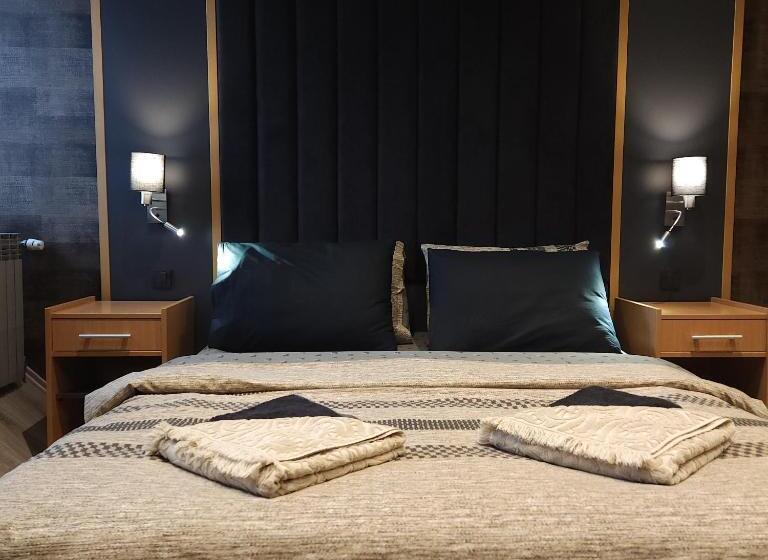 اتاق استاندارد با وان آب گرم, In Club