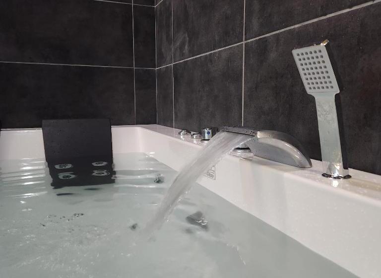 آپارتمان لوکس 1 خوابه, In Club