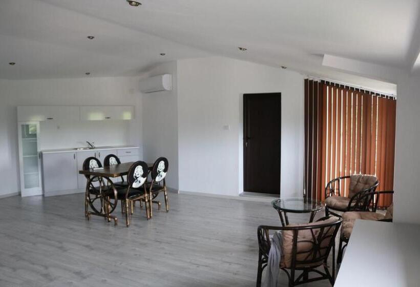 דירת משפחה, Spa Guest House Valentina