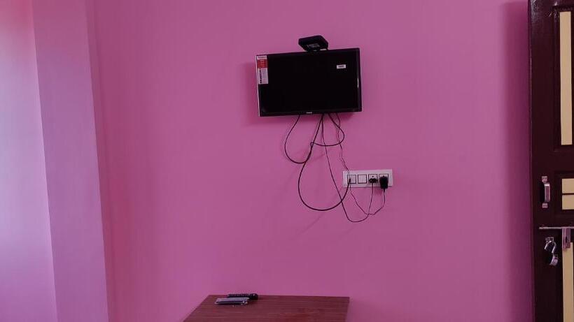 חדר אקונומי, Staymaker Madhu Residency