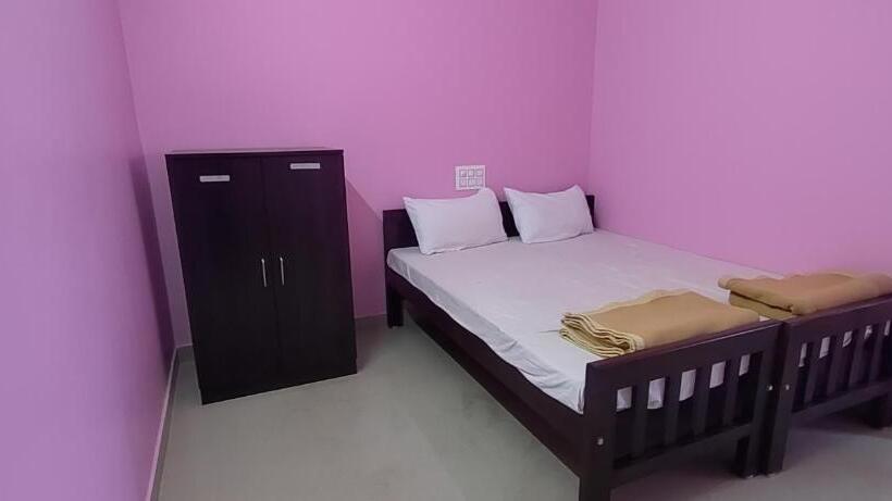 חדר אקונומי, Staymaker Madhu Residency