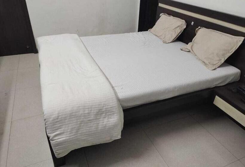 غرفة كلاسيكية ثلاثية, Spot On Hotel The Annie