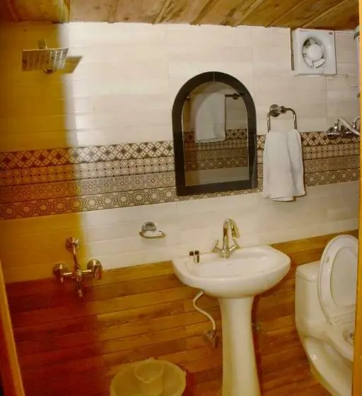 Deluxe-huone, Damyanti Resort