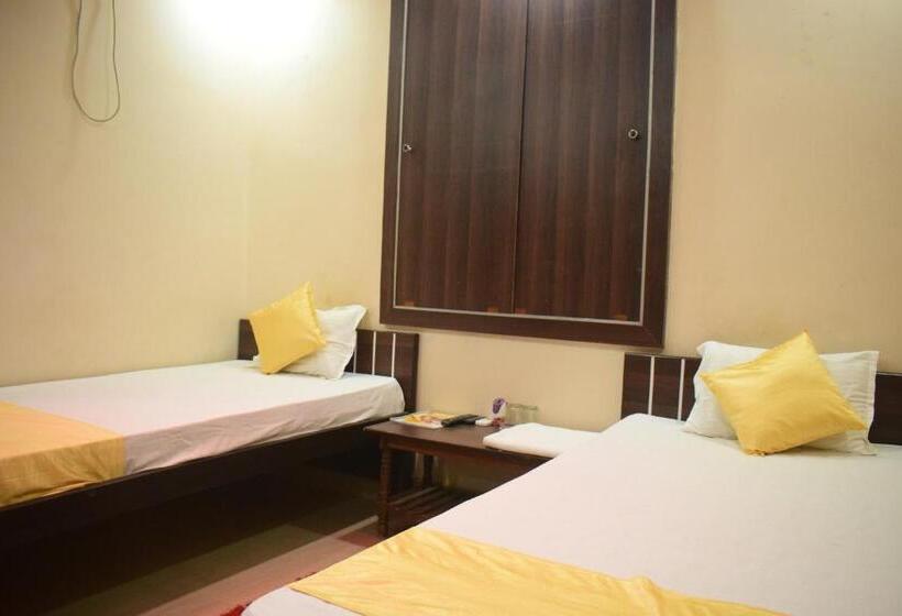 חדר דלוקס, Shakuntla Palace