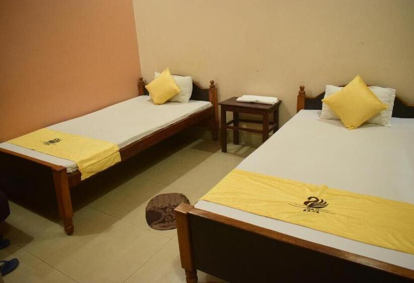 חדר אקונומי, Shakuntla Palace