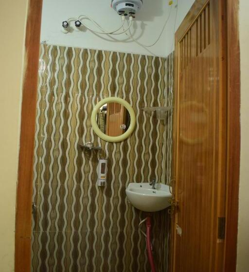 חדר דלוקס, Shakuntla Palace